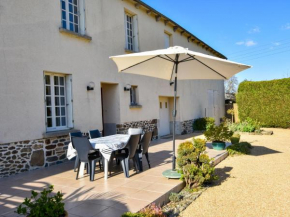 Holiday home with pretty terrace and garden, near the Paimpont forest